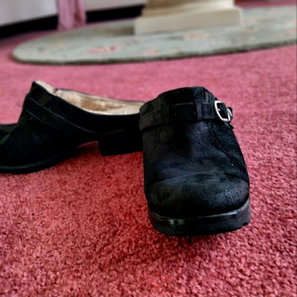 uggs suede mules